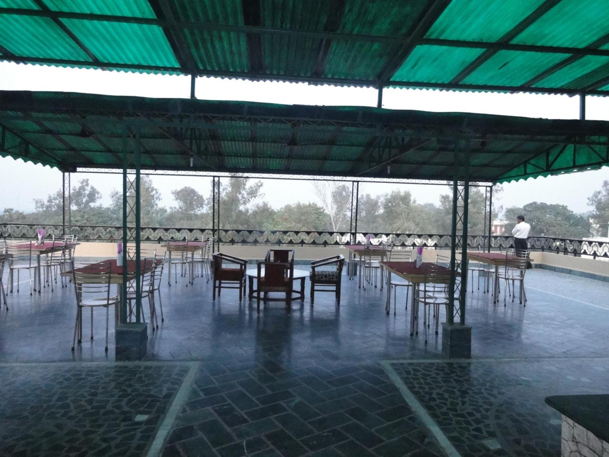 Hotel Taj Plaza Agra  Kültér fotó
