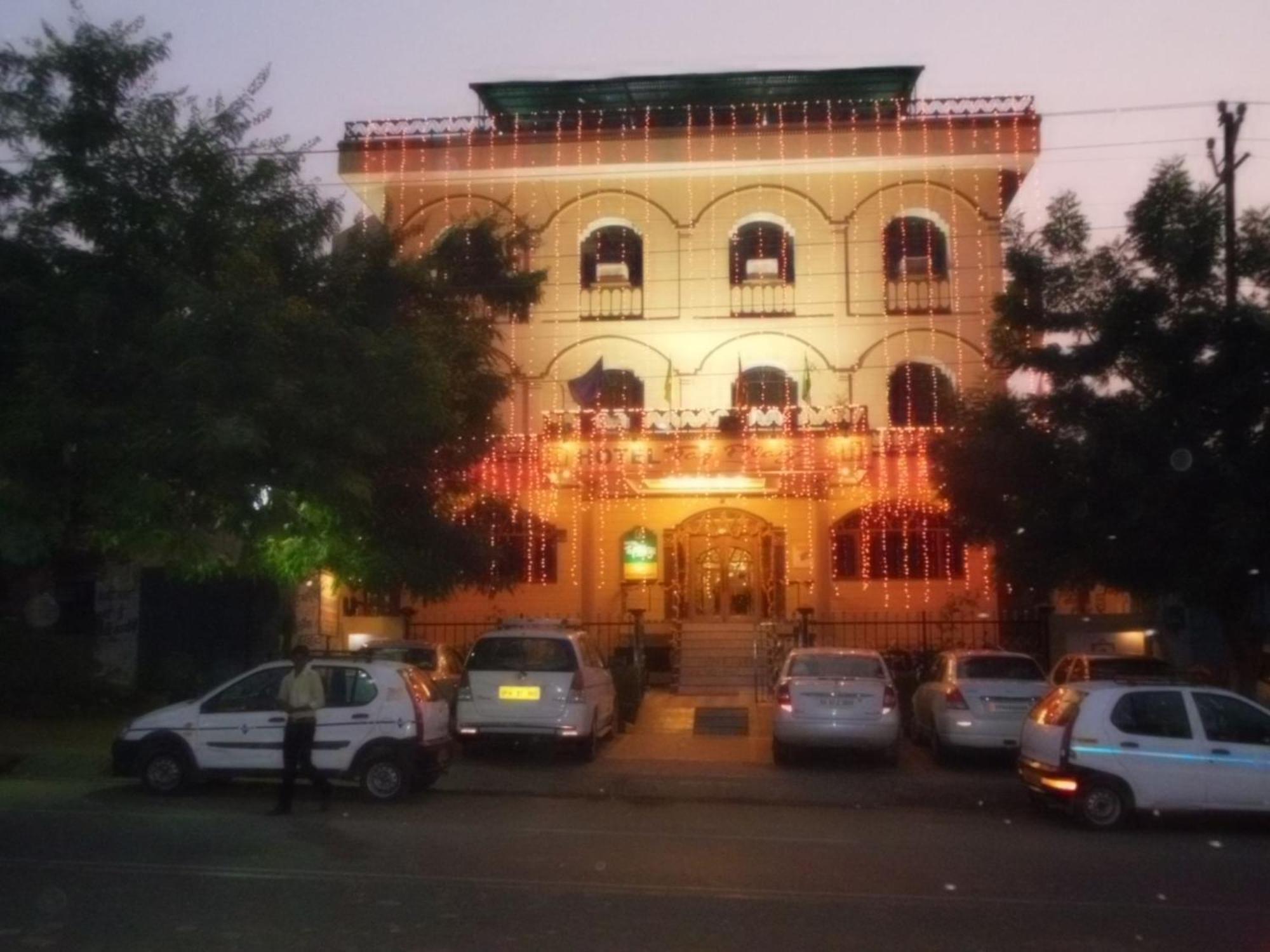 Hotel Taj Plaza Agra  Kültér fotó