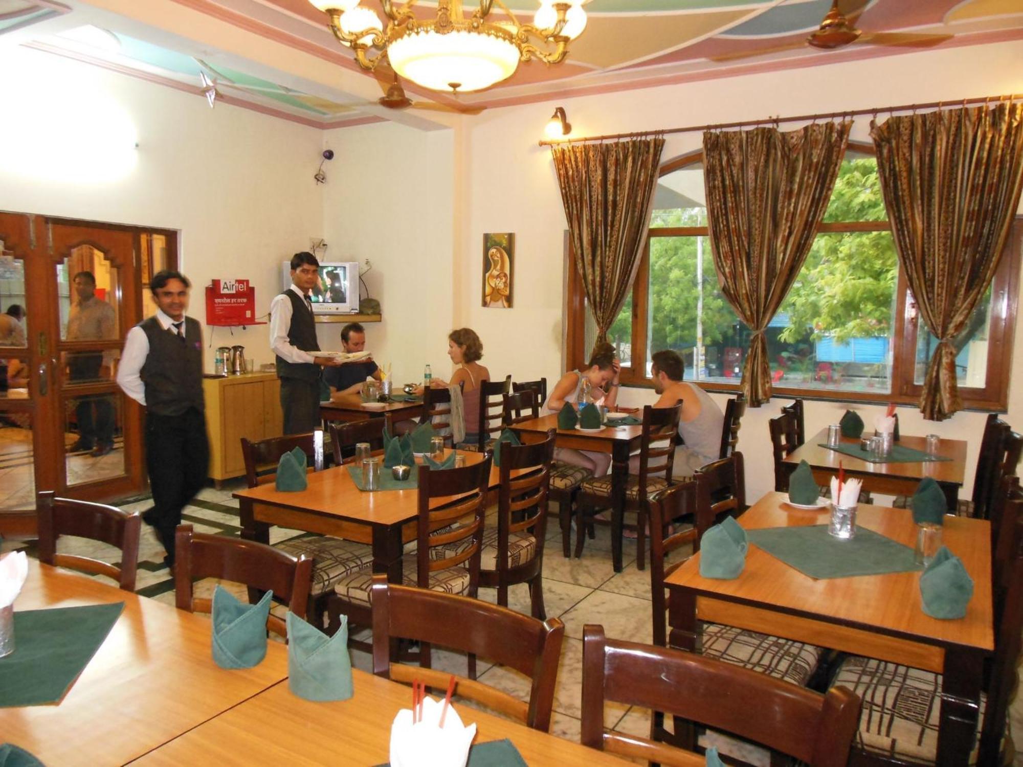 Hotel Taj Plaza Agra  Kültér fotó