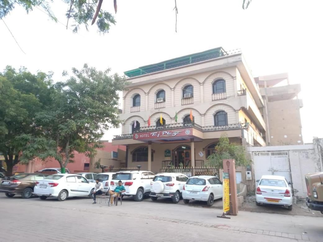 Hotel Taj Plaza Agra  Kültér fotó