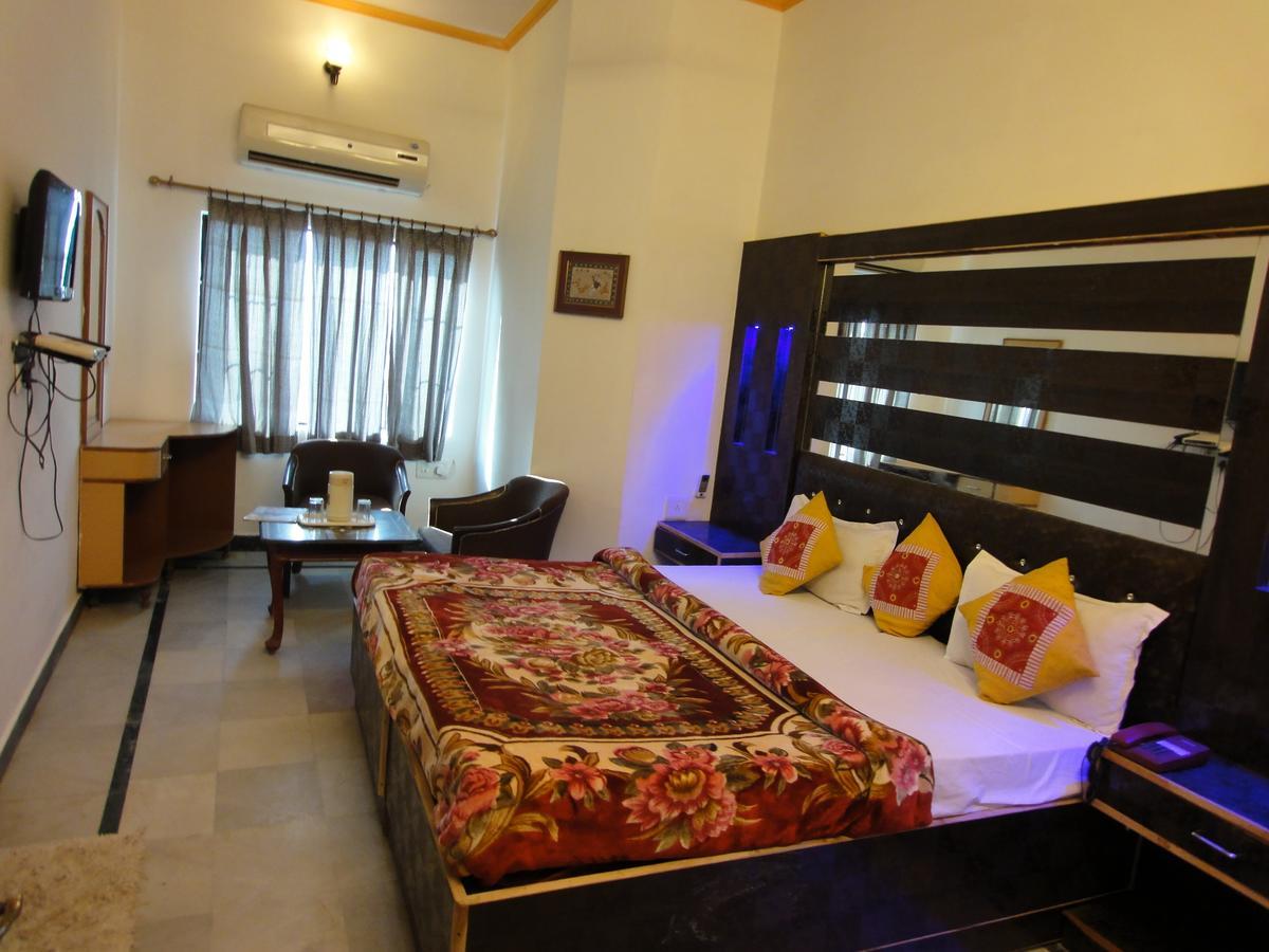 Hotel Taj Plaza Agra  Kültér fotó