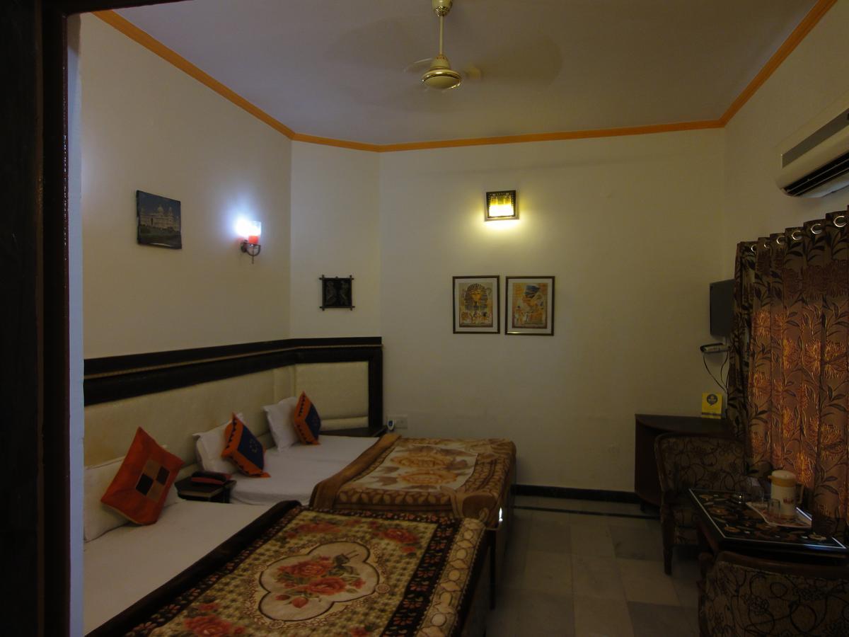Hotel Taj Plaza Agra  Kültér fotó